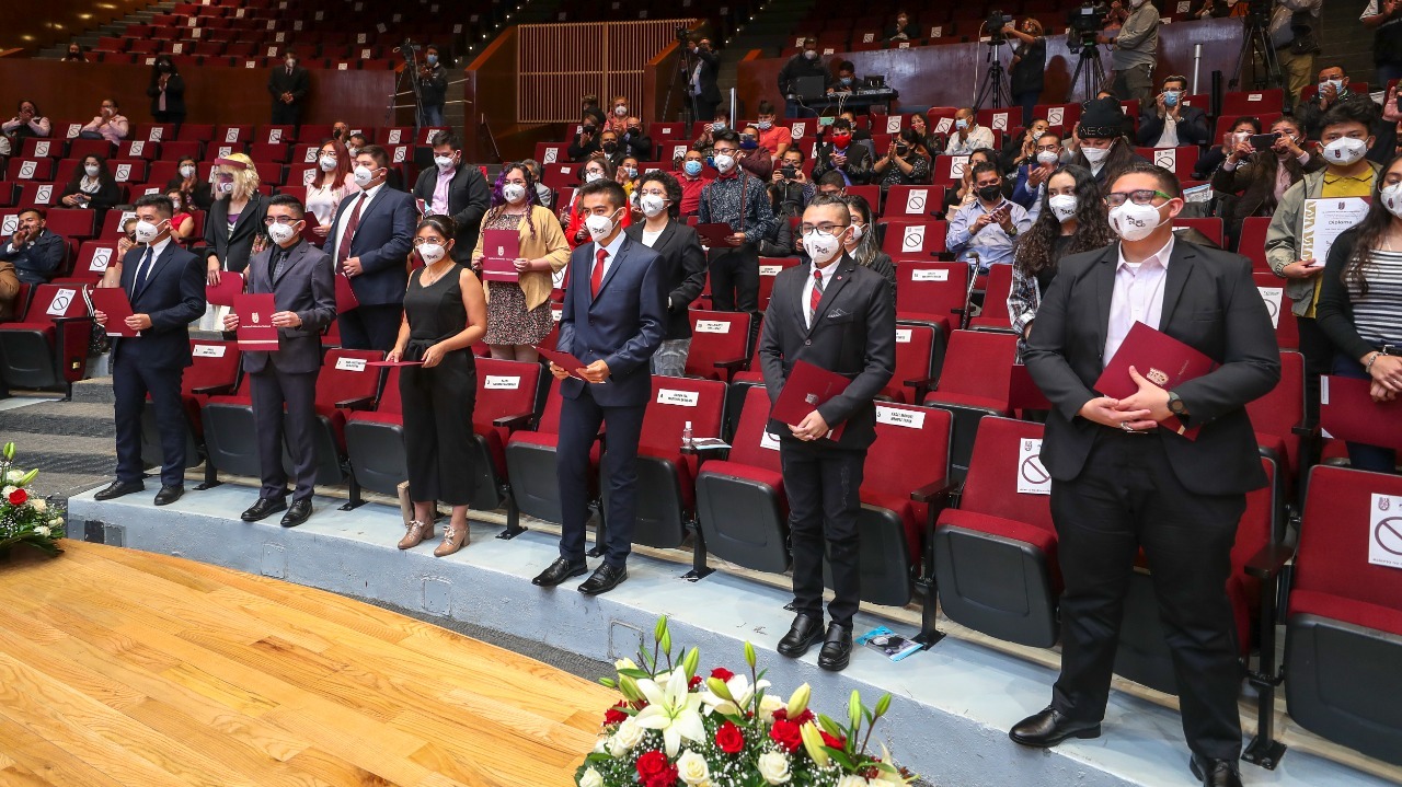 Día del Politécnico alumnado y docentes celebran ser parte del IPN