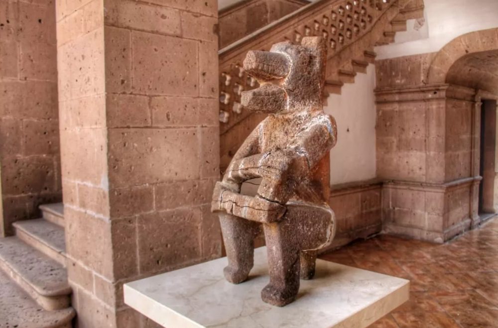 INAH recupera escultura tarasca en Michoacán Once Noticias