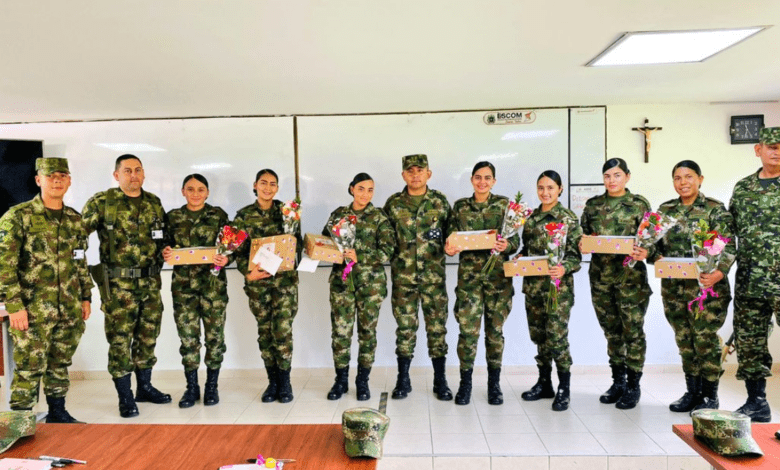 Mujeres En Colombia Vuelven Al Servicio Militar Despu S De A Os