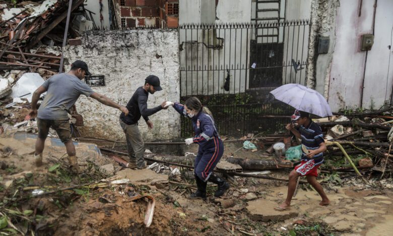 Asciende a 44 el número de muertos por las lluvias en Brasil – Once Noticias