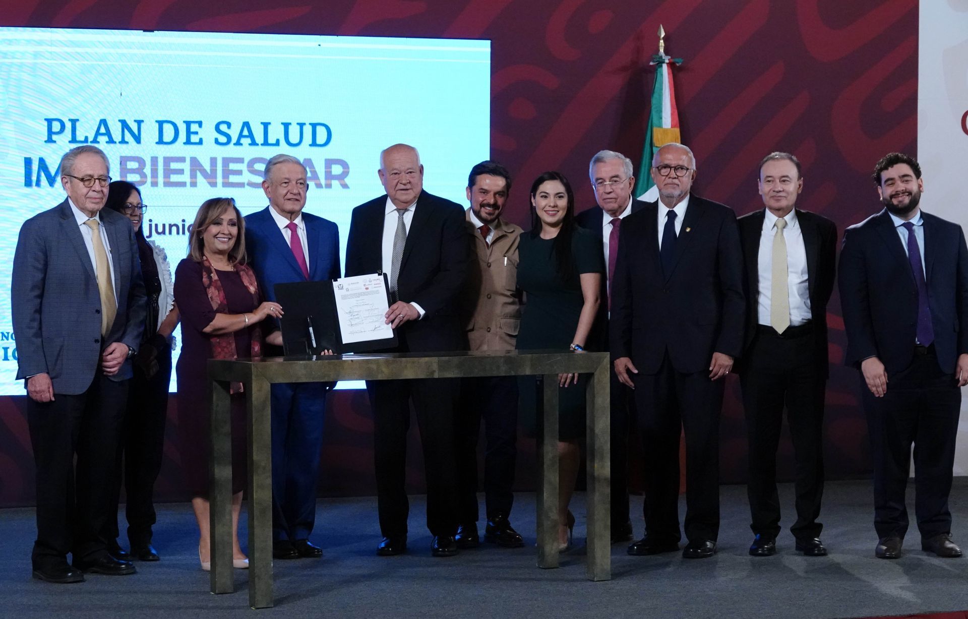 IMSS Bienestar y seis estados formalizan transferencia de recursos ...